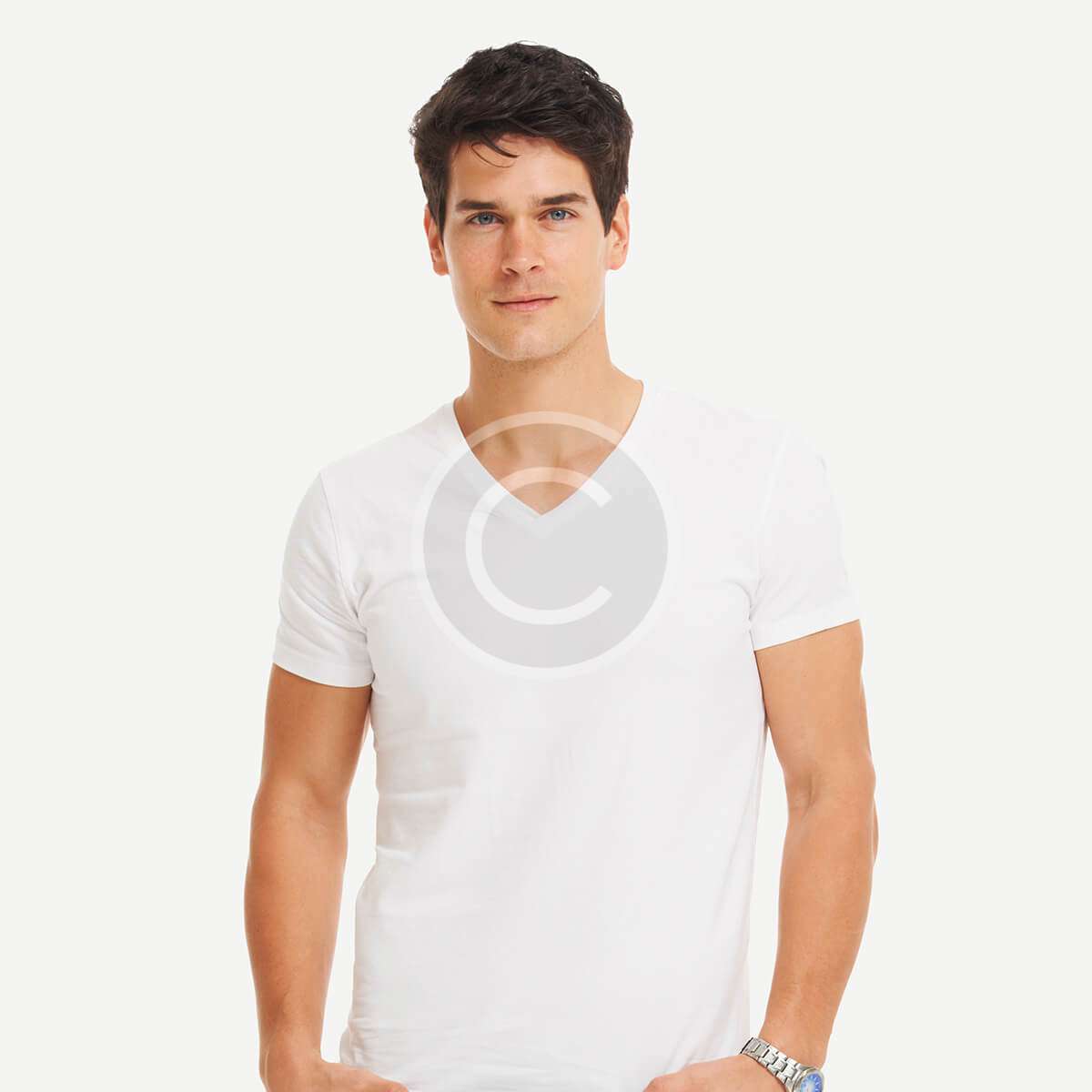 V-neck t-shirt